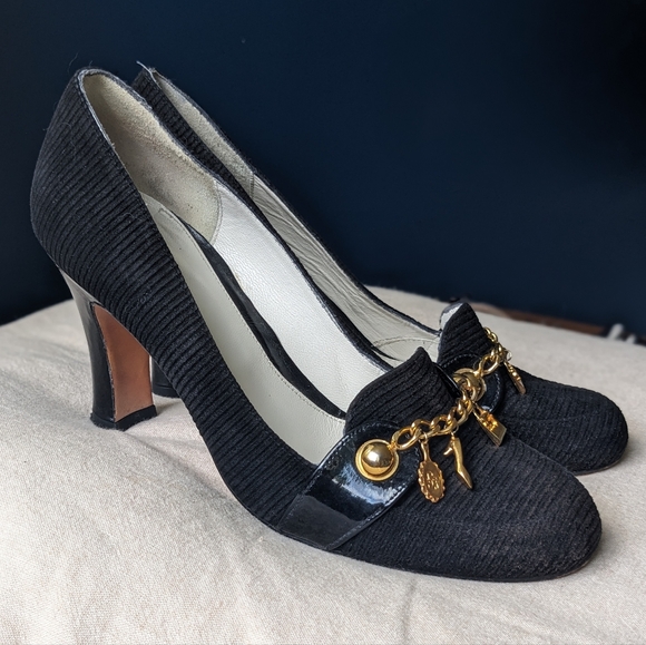 Lulu Guinness Corduroy Court Heels - Picture 2 of 8